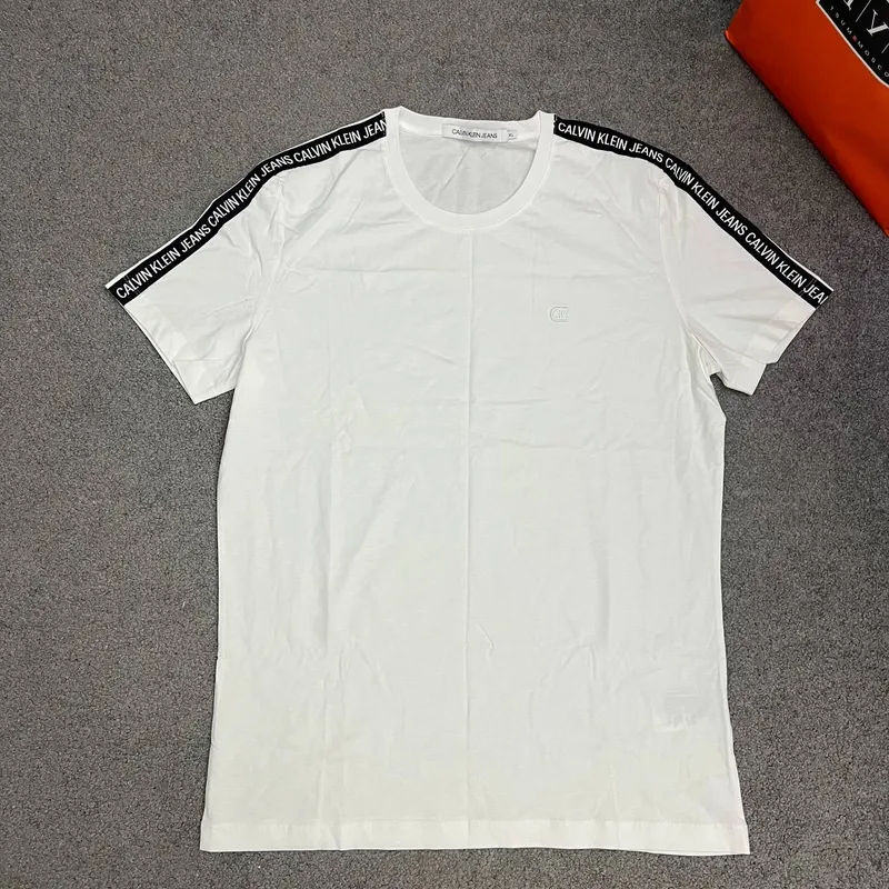 Футболка Calvin Klein