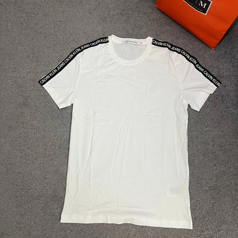 Футболка Calvin Klein