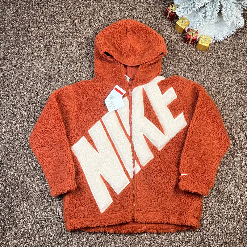 Шерпа Nike